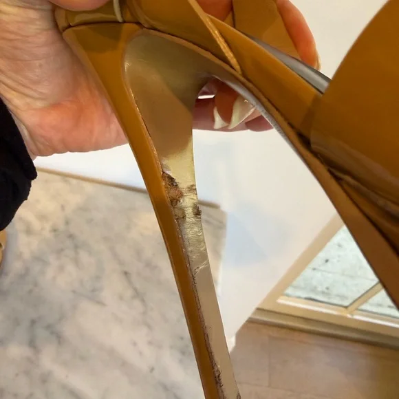 YSL Tribute Platform Sandals In Tan Patent Leather - Picture 10 of 12